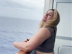 Making love on a cruise ship (the POV MILF experience)
