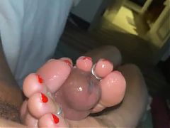 All of her friends have sexy feet and wanna learn to do footjobs_she is real good